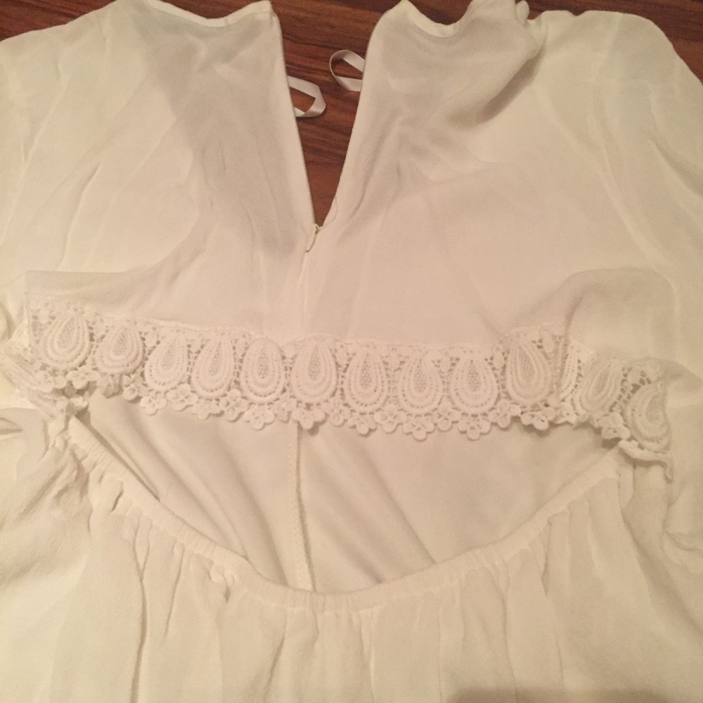 White long sleeve romper - Picture 3 of 4